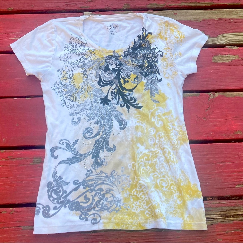 Styled &Co y2k womens tee.
